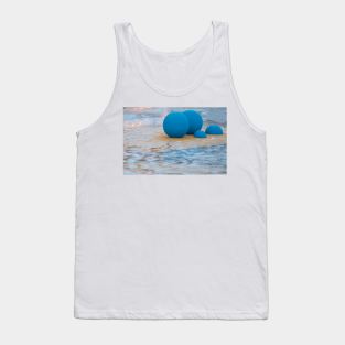 Icy sculpture Tank Top